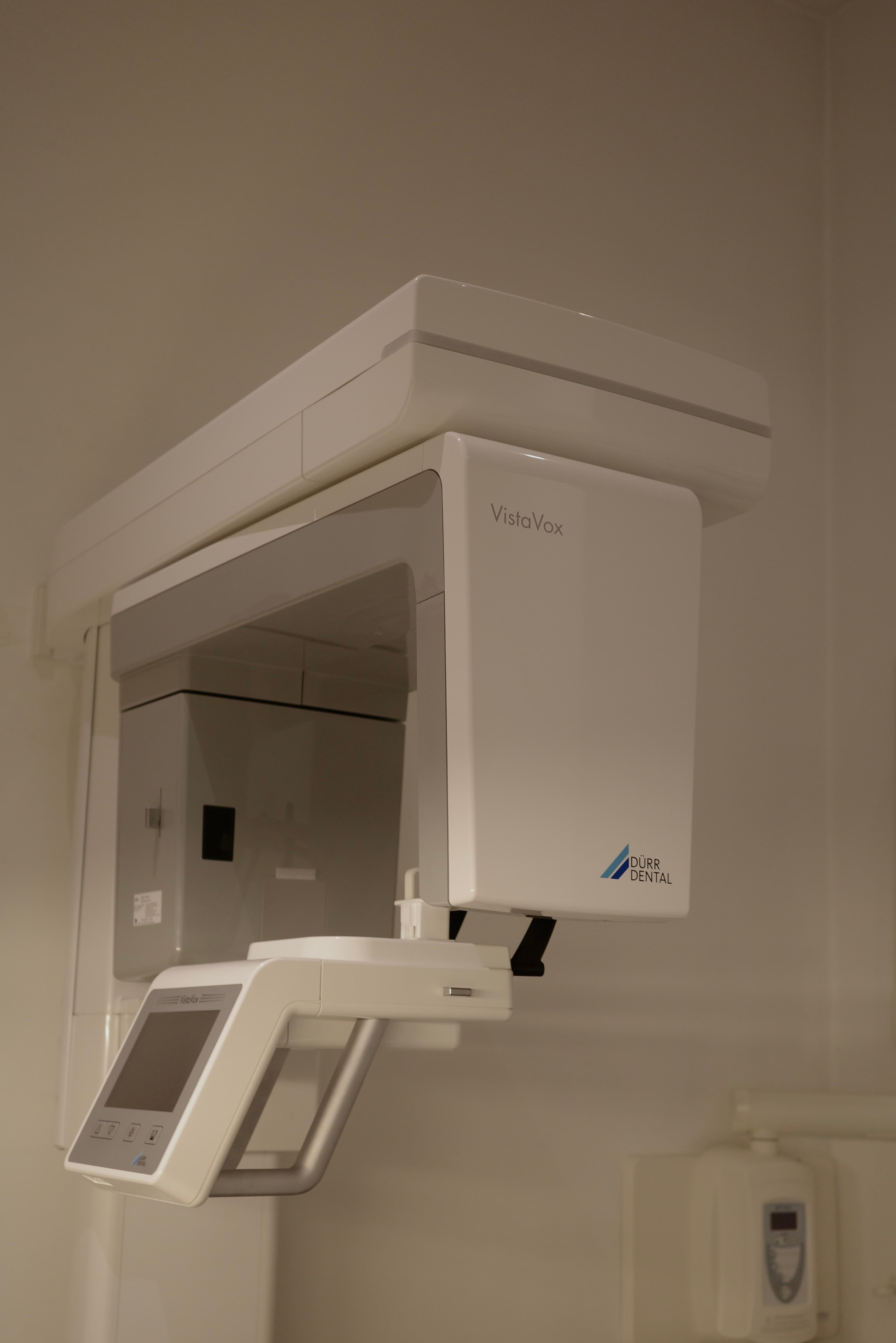 Sala de tratamiento con tecnología moderna